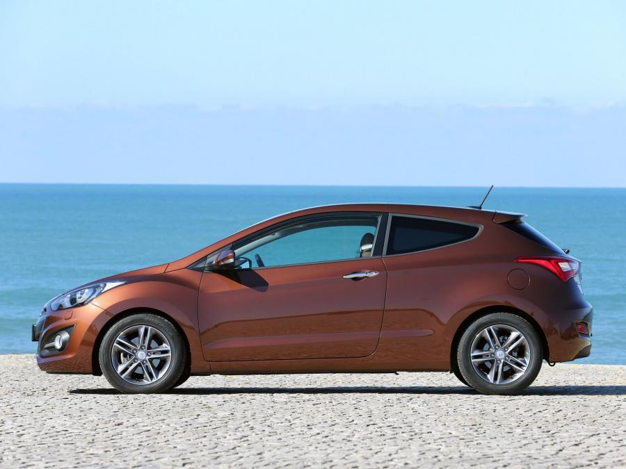  Hyundai i30 3-Door 2012 года  (фото 11 из 18)
